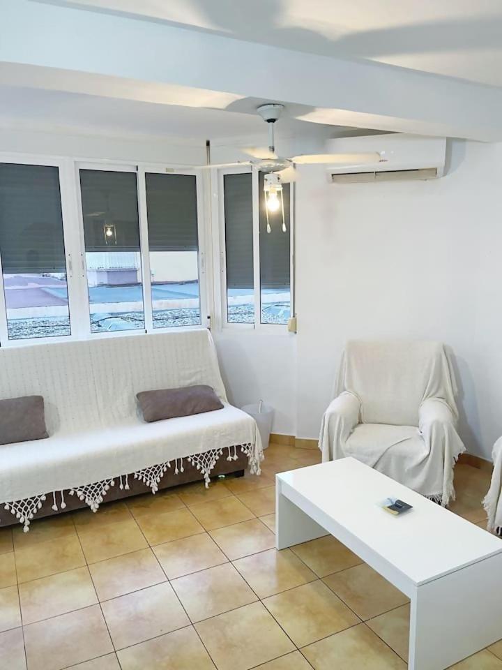 Apartamento Centrico Plazamar 4 Piscina Torre Del Mar Dış mekan fotoğraf