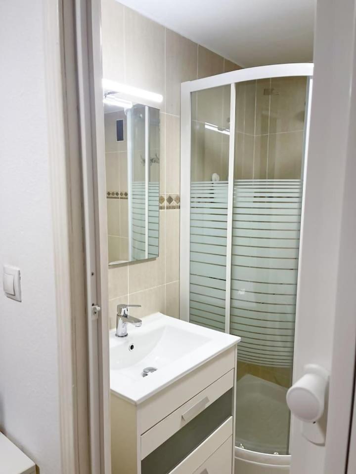 Apartamento Centrico Plazamar 4 Piscina Torre Del Mar Dış mekan fotoğraf