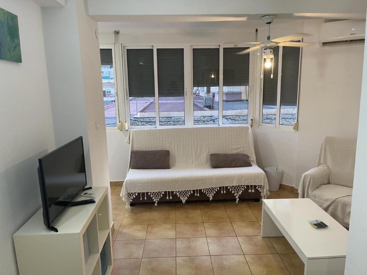 Apartamento Centrico Plazamar 4 Piscina Torre Del Mar Dış mekan fotoğraf